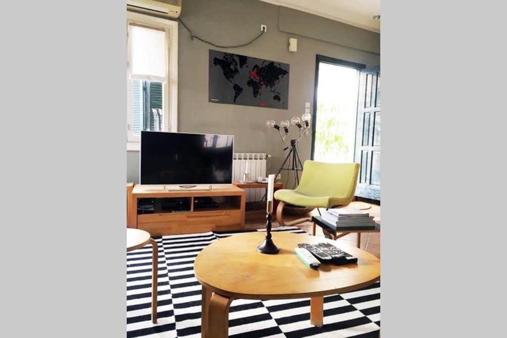 Mid Century 3 Bdr City Centre Townhouse เอเธนส์ ภายนอก รูปภาพ